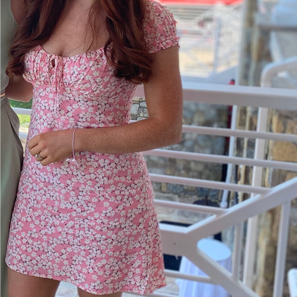 Chic Pink and White Floral Mini Dress